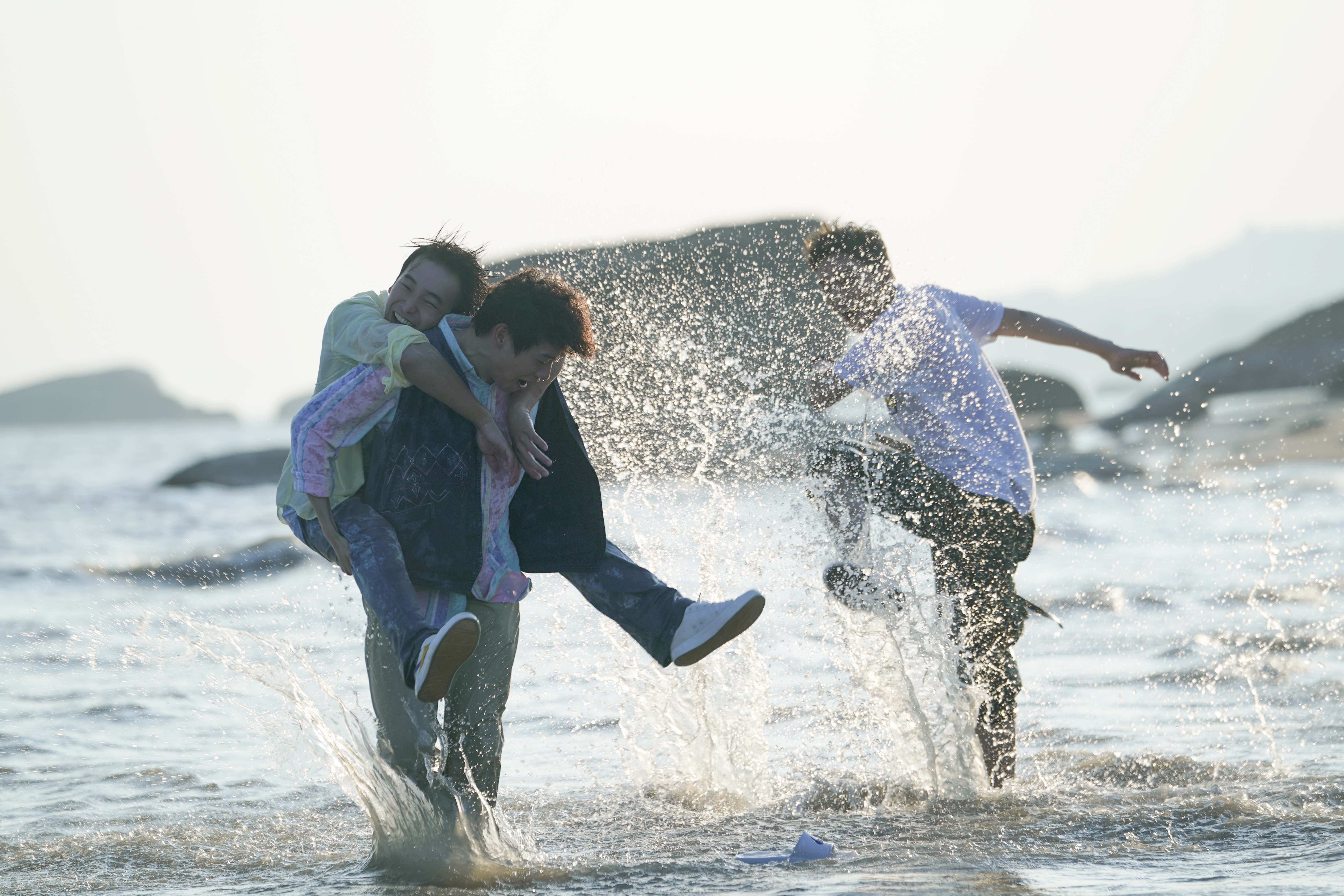 突破“性”兄弟情?《小小的愿望》可比韩国原版劲爆得多