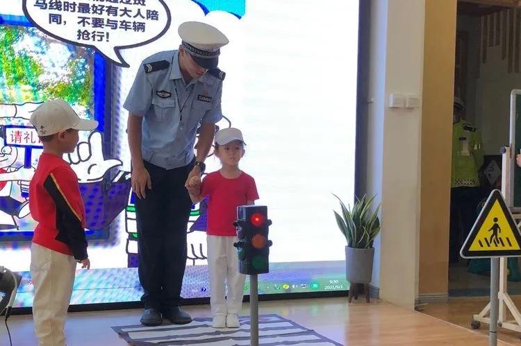 新学校开学第一天新区,开学元气满满迎接新学期