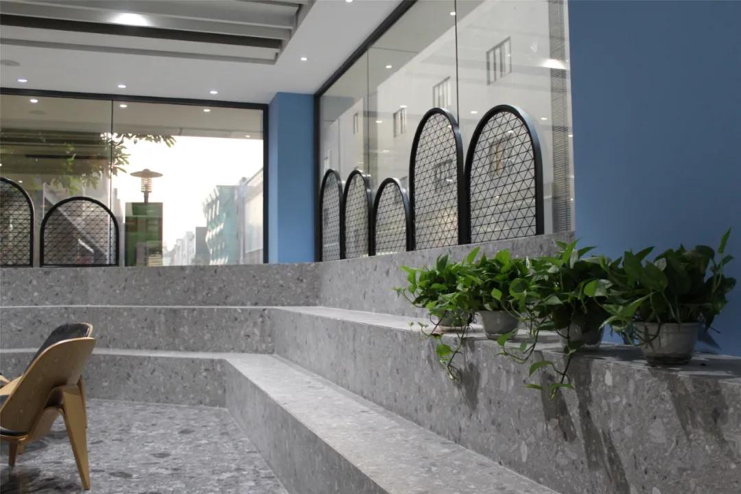 简舍顾中飞：做高端装饰类岩板，是传统经销商最好选项之一