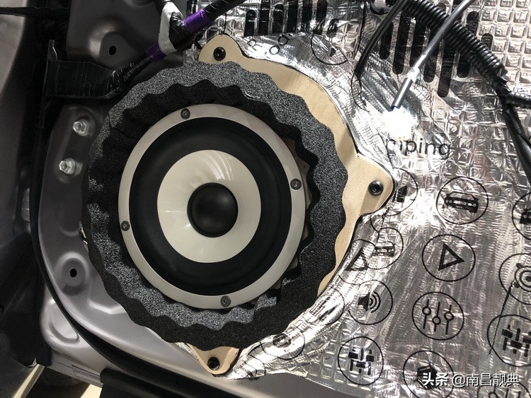 必伟汽车音响喇叭好不好，试听下南昌靓典改装后的丰田亚洲龙