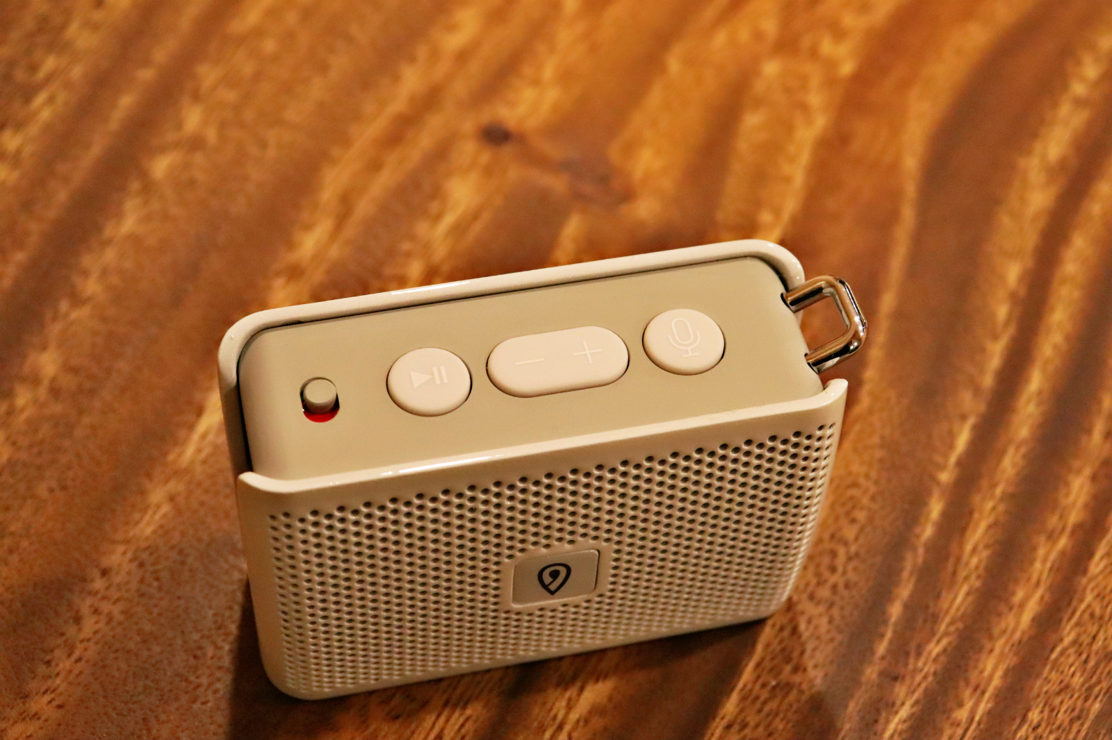 DOSS掌上听小身躯有大大的梦,好听有趣还很青春阳光