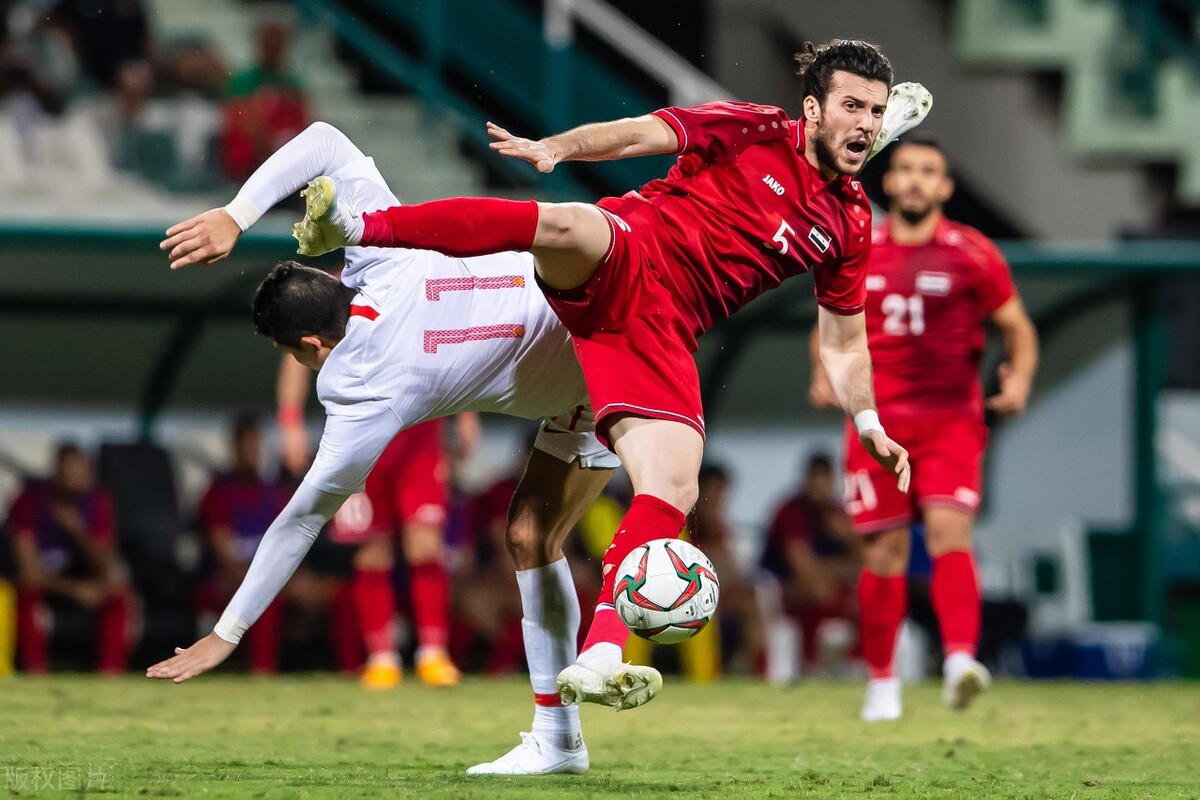 国家队阵型及战术特点,战术打法上的一个误区