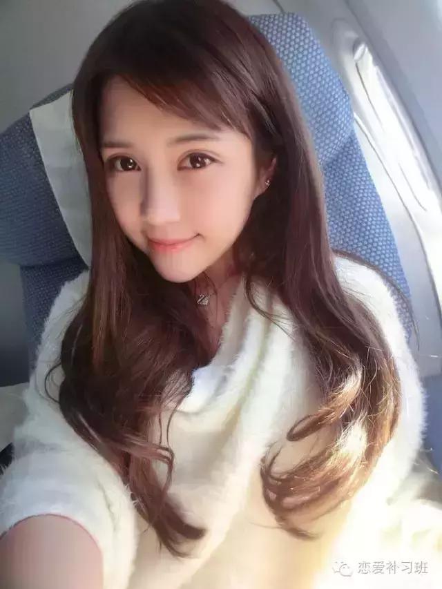 与女同学聊天的技巧和方法,和女神刚加上微信怎么聊