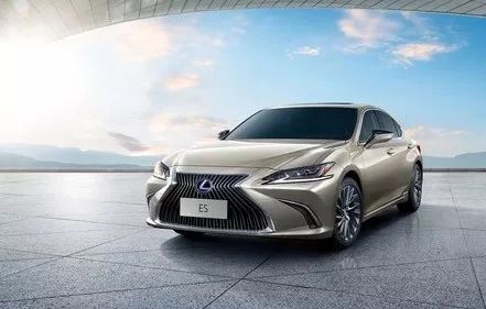 全新款奥迪a6l试驾,奥迪a6l对比雷克萨斯es300