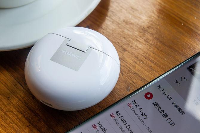 华为freebuds4降噪耳机惊艳亮相,freebudspro和freebuds4e哪个好