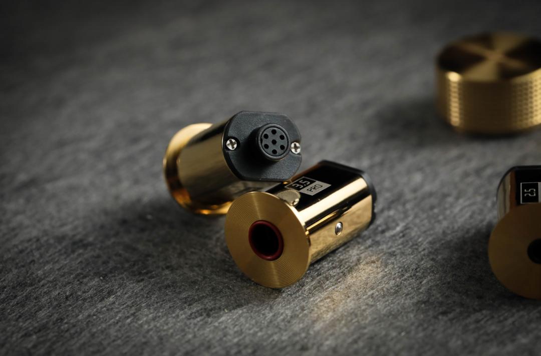 焕开箱丨来了！垫底万元砖！来看看万元守门员山灵M8究竟怎样？