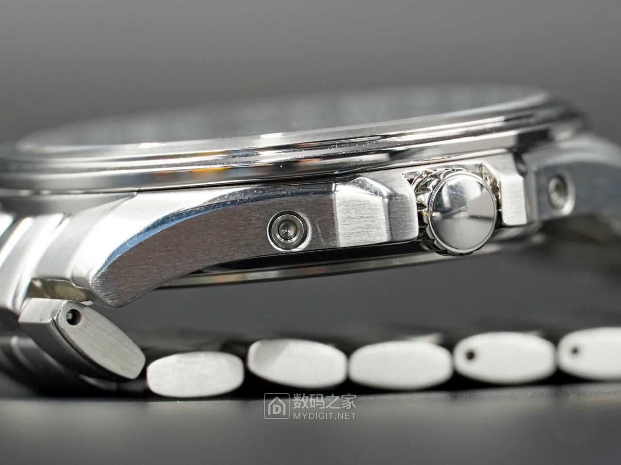 卡西欧和西铁城光能手表哪个好,光动能手表卡西欧好还是西铁城好