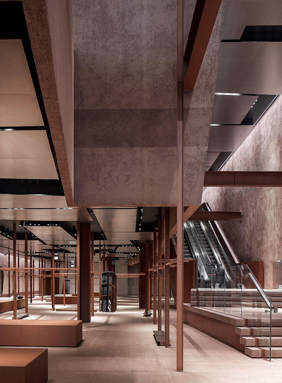 UR伦敦旗舰店，紫砂色彩提炼的空间表达了东方。