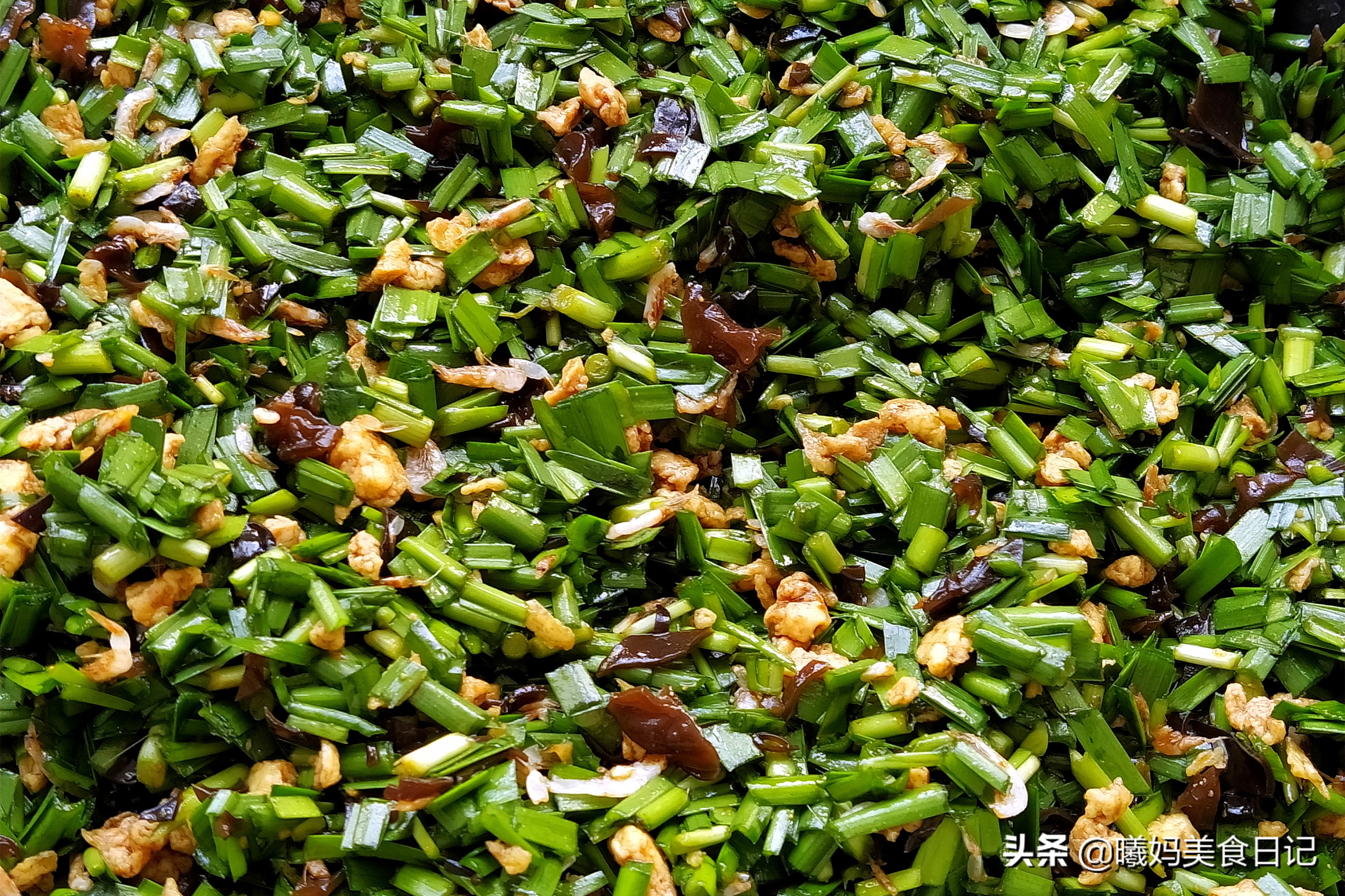 水煎包暄软不塌陷有诀窍,学会这几步,金黄有冰花,比卖的还好吃