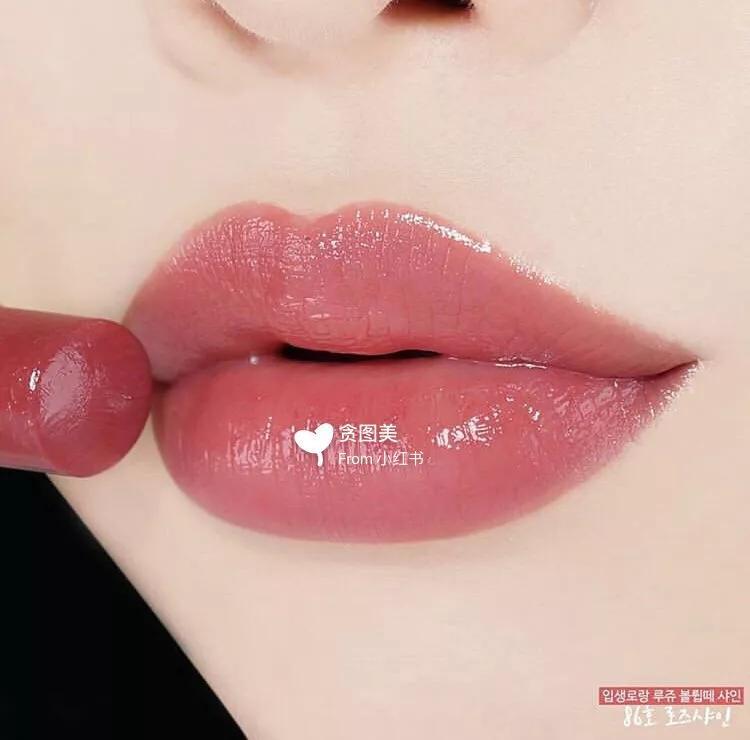 快买了这只口红来人间水蜜桃学院报道！