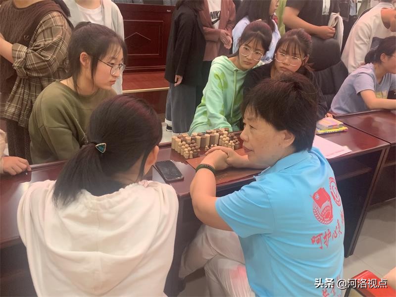 “12355中高考减压与你同行”河南省漯河市共青团知心姐姐助你乘风破浪