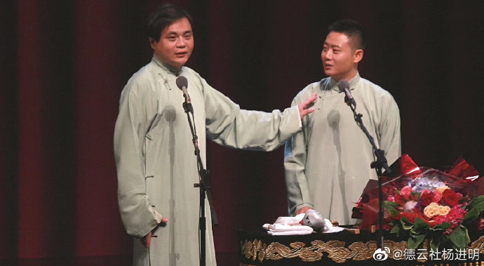 纪念侯耀文专场石富宽夸郭德纲,候耀文石富宽郭德纲访谈