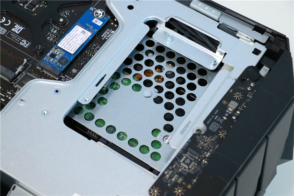 全套定制，吃鸡办公无所不能，微星宙斯盾3深度体验