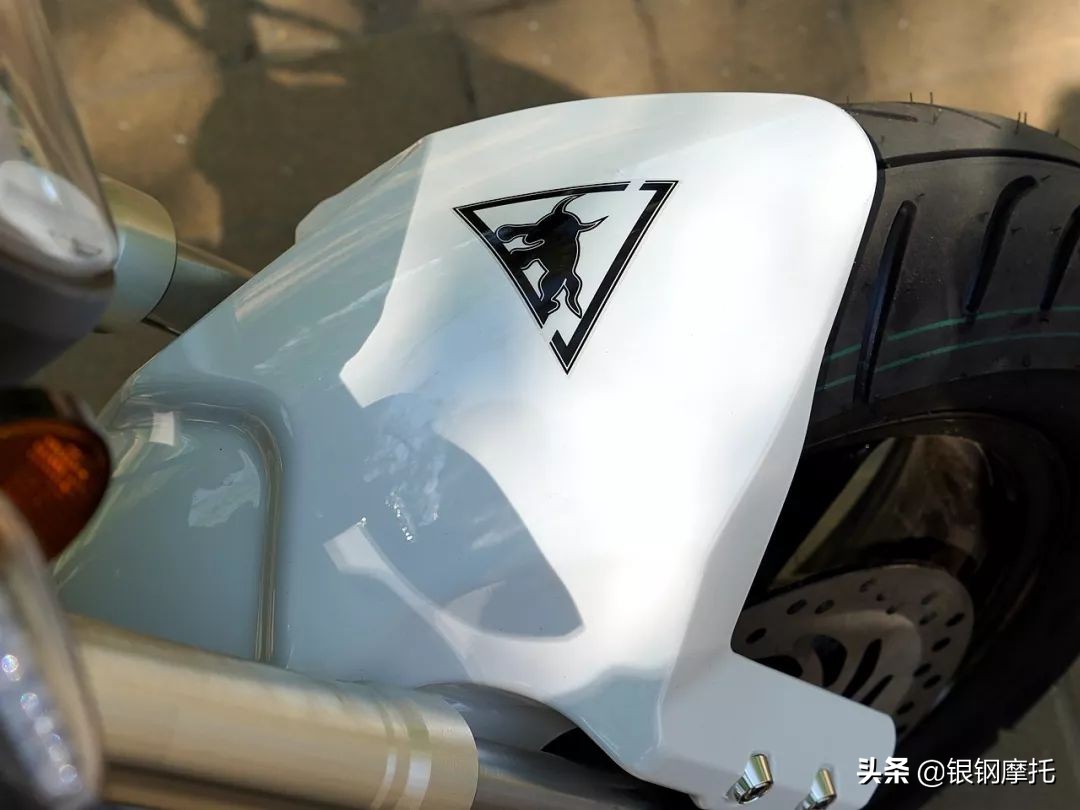 2018款银钢小怪兽125cc,银钢小怪兽yg150-23a电喷实测油耗