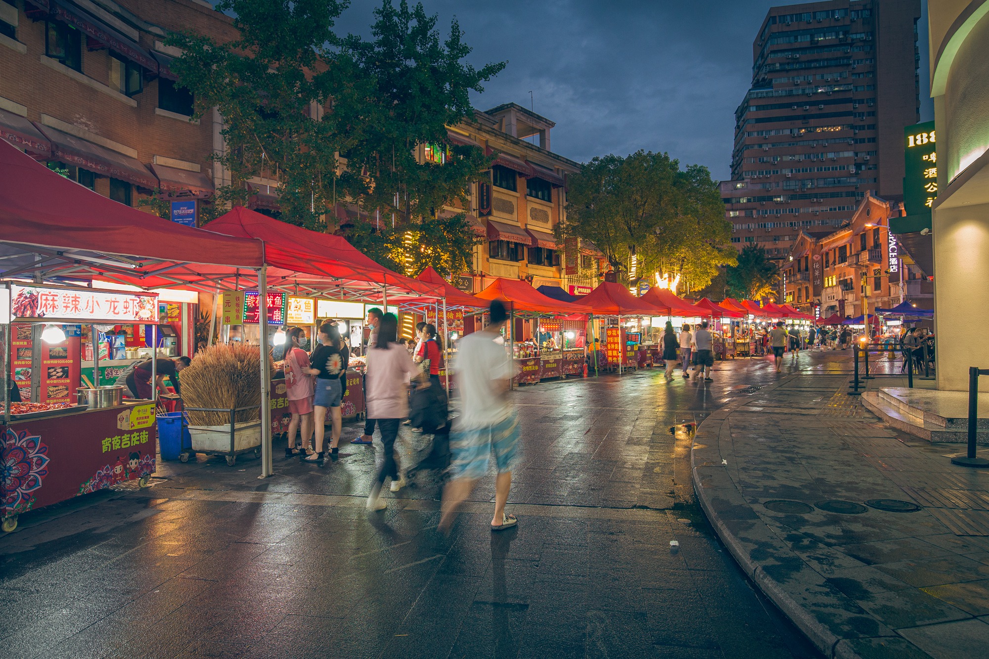 武汉，一座朋克美食之城