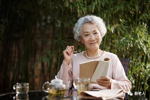 中文到底有多美朗诵原稿,中文到底有多美朗诵背景视频