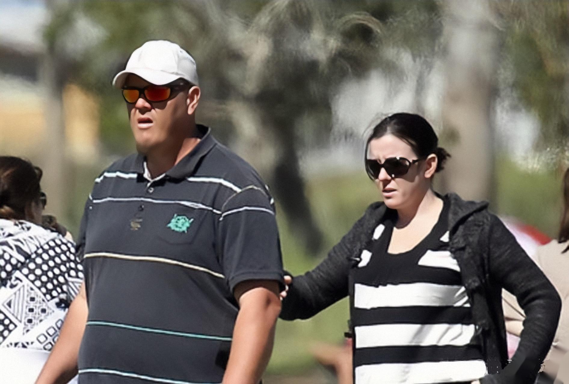 1998年，澳洲14岁女孩在学校门口失踪，5年后突然现身，结局温馨