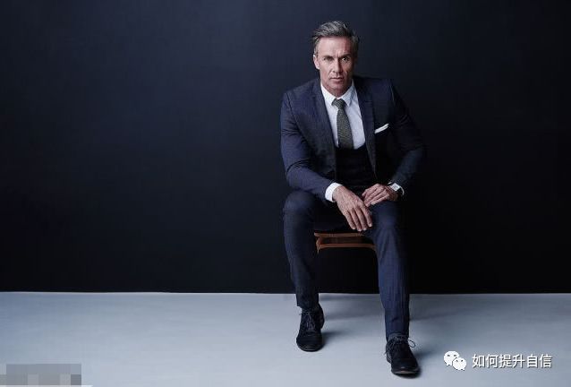 做人靠城府做事靠手腕,做人做事一定要有自信