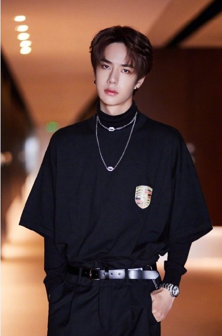 男明星有多少个王一博,明星们眼中的王一博