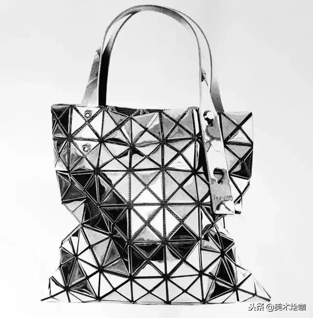 用1支针管笔点画了200小时，结果很惊人