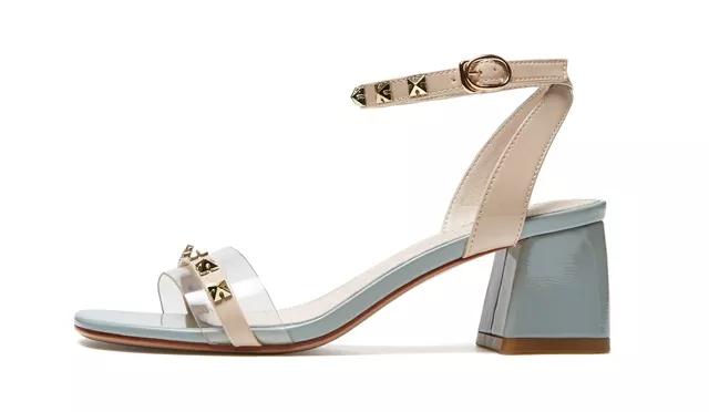 凉鞋发黄怎么清洗变白,新拖鞋凉鞋怎样清洗