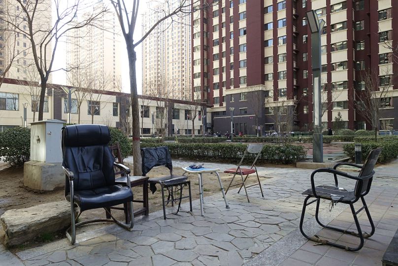 为老年人提供活动场地,老年活动室桌椅摆设