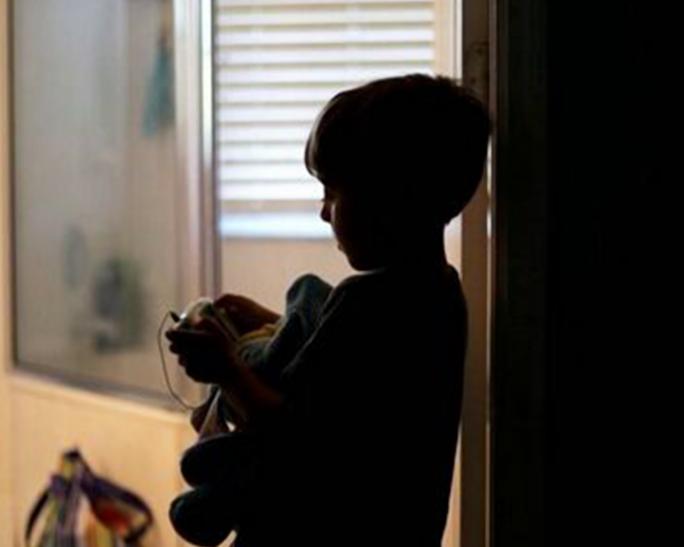 如何让宝宝摆脱睡觉依赖,宝宝睡觉非要睡妈妈的枕头