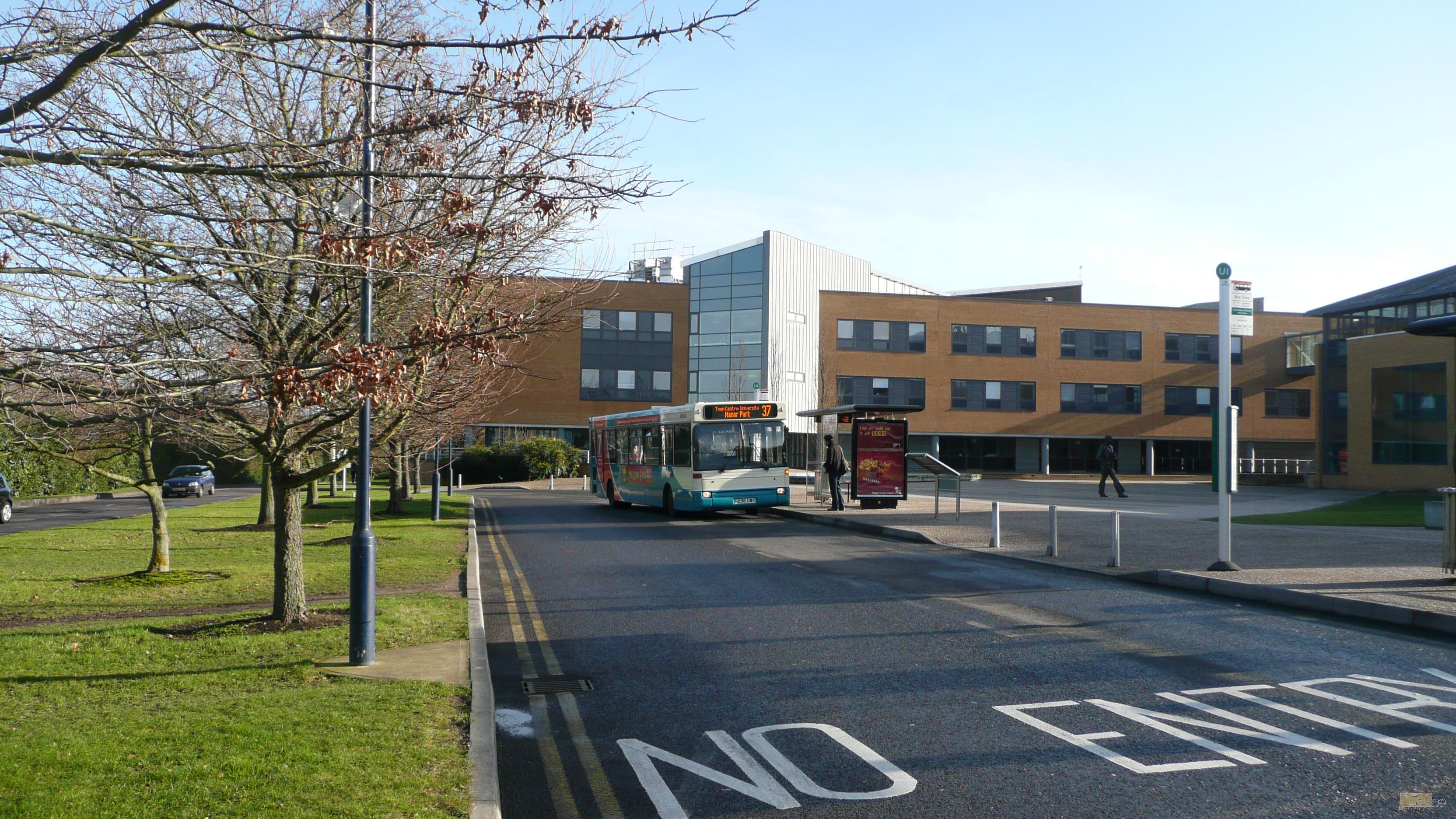 英国名校——萨里大学