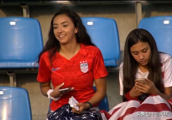 世青赛中国男足2-2法国,国青2-0法国