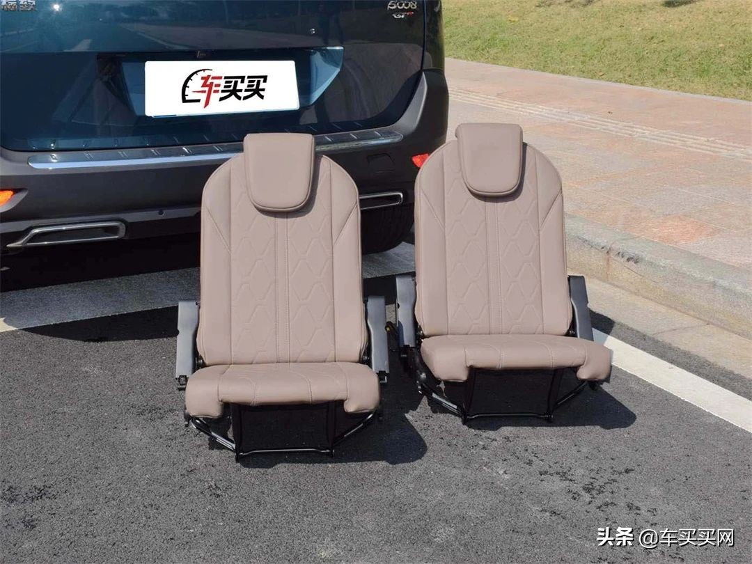 预算十万买这几款车让您赚到爆,又实用又有面子15万块首选这3款车