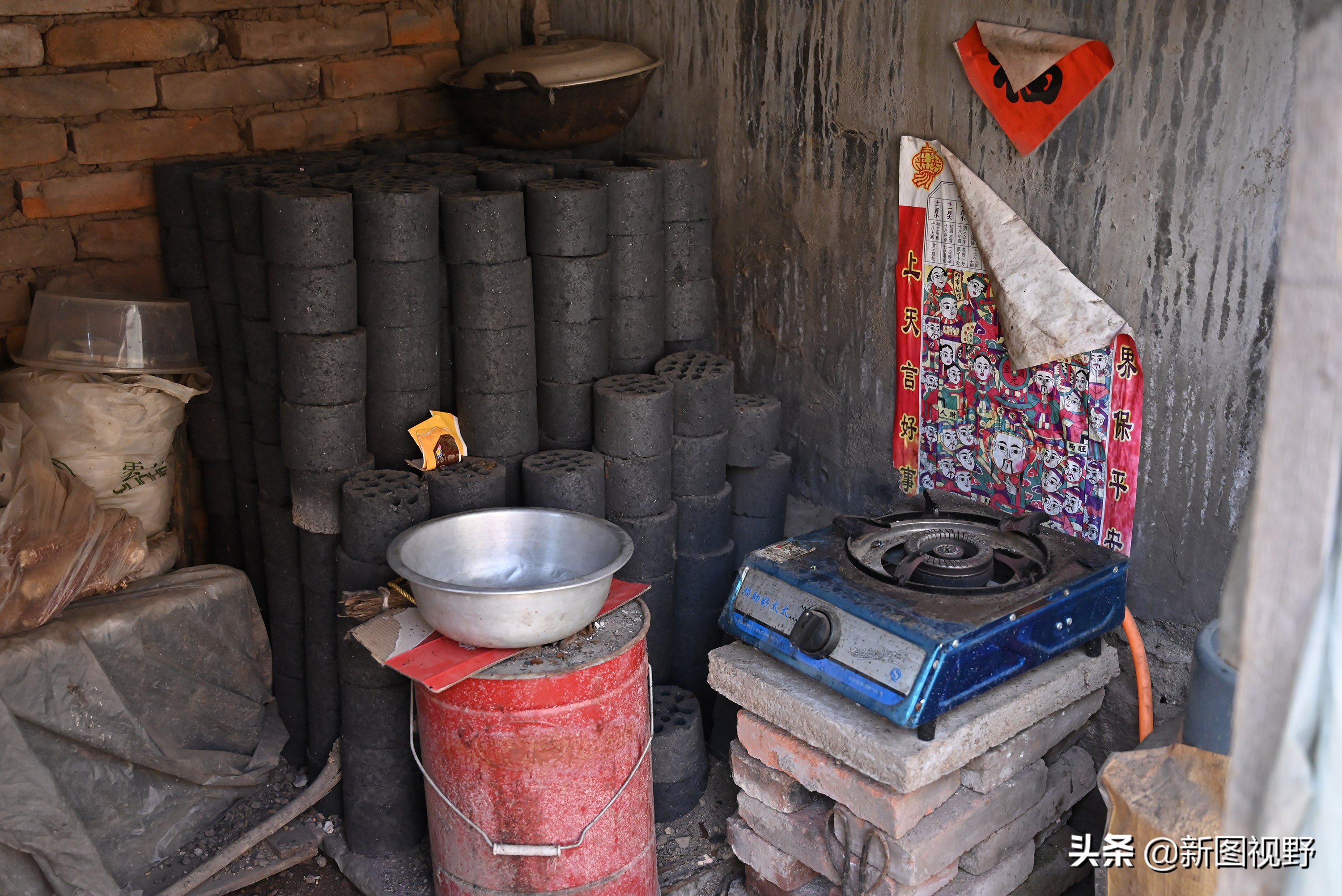 104岁老人，脾气很特别，会用土方免费治病，60多年治愈患者无数