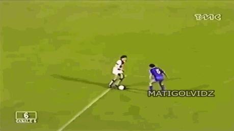 足球史上最全能支点中锋!他可以在中锋、前腰和边锋之间无缝衔接!