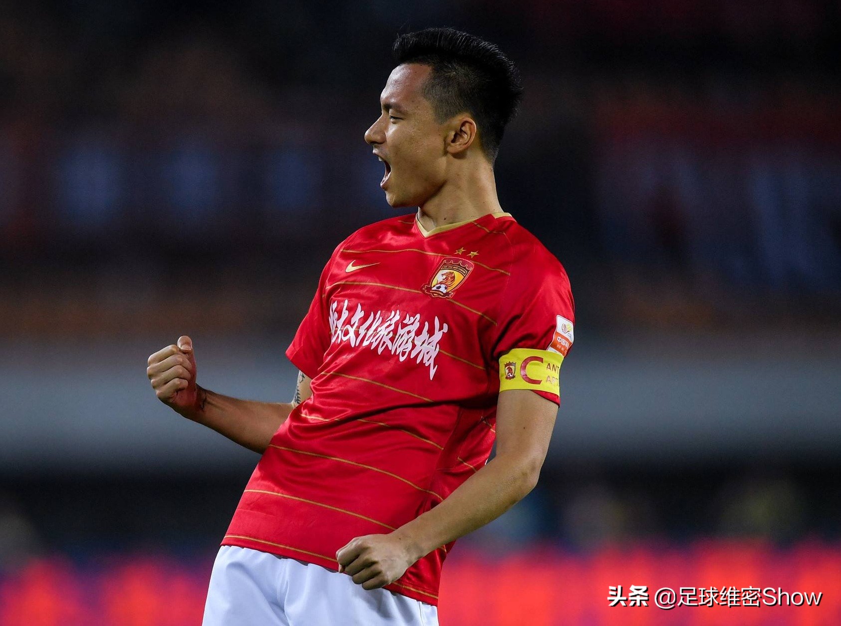 恒大疯了,三外援大显神威恒大客场大胜鲁能