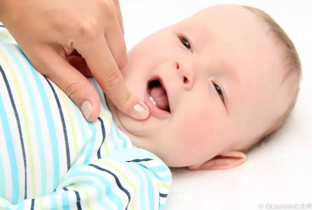 宝宝突然不喝奶是厌奶期吗,宝宝厌奶不喝奶粉有什么好办法