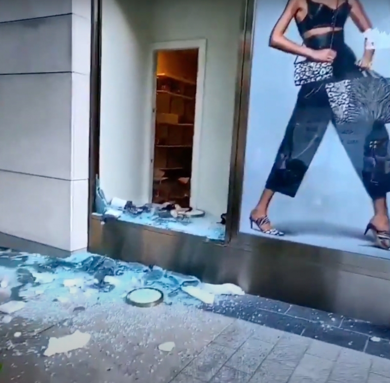 supremenike巴西,趁火打劫2019