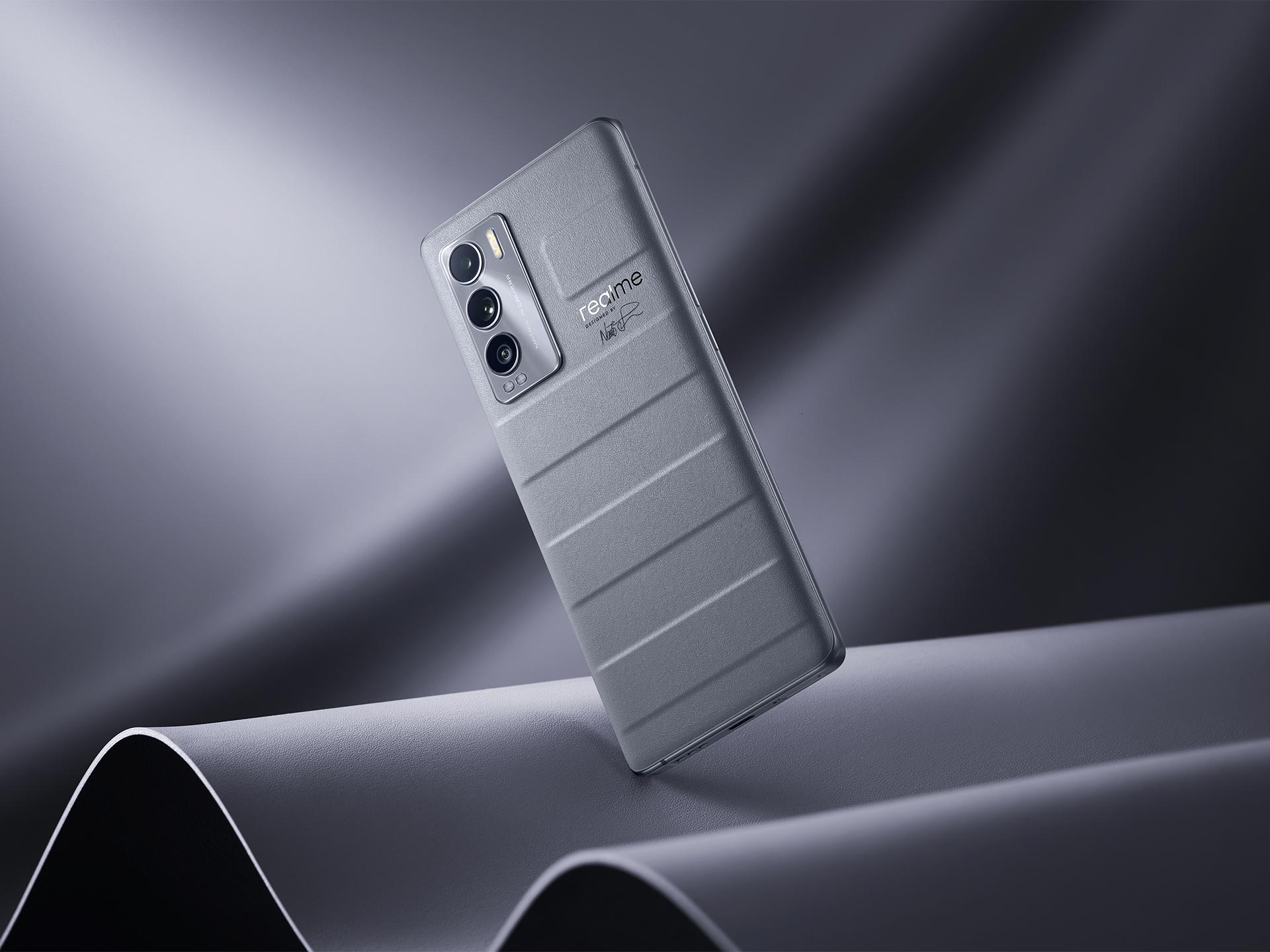 手机换屏价格高的和低的有啥区别,手机在官方换屏还值不值得买