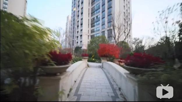 omg李佳琦原版素材,omg李佳琦香水