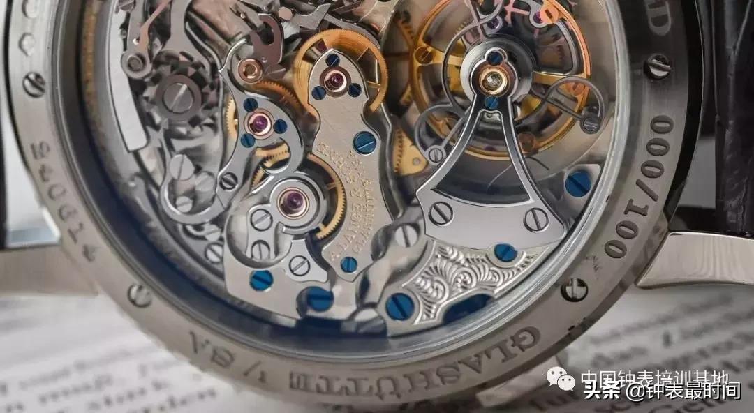 机心上的艺术：美轮美奂的打磨工艺