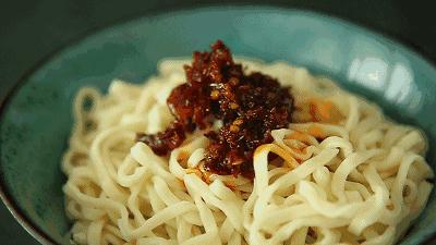 好吃到舔指头！咬上一口，肉汁儿四溢，满足到飘起来