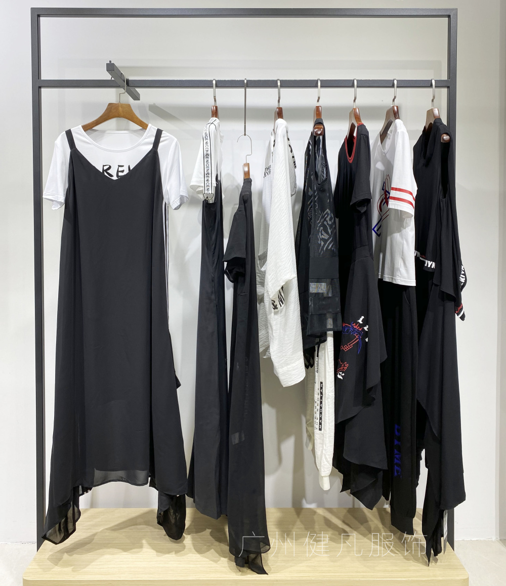 潮牌时尚休闲宽松中长款女装,潮流女装休闲宽松爆款