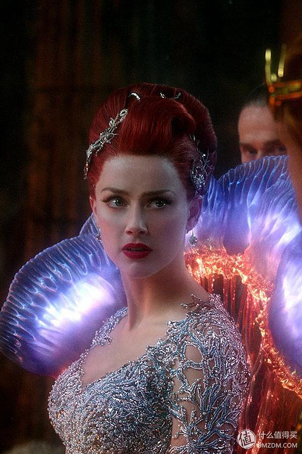 看腻了小鲜肉？《海王》凭肌肉和女神实现口碑逆袭：DC漫改指南