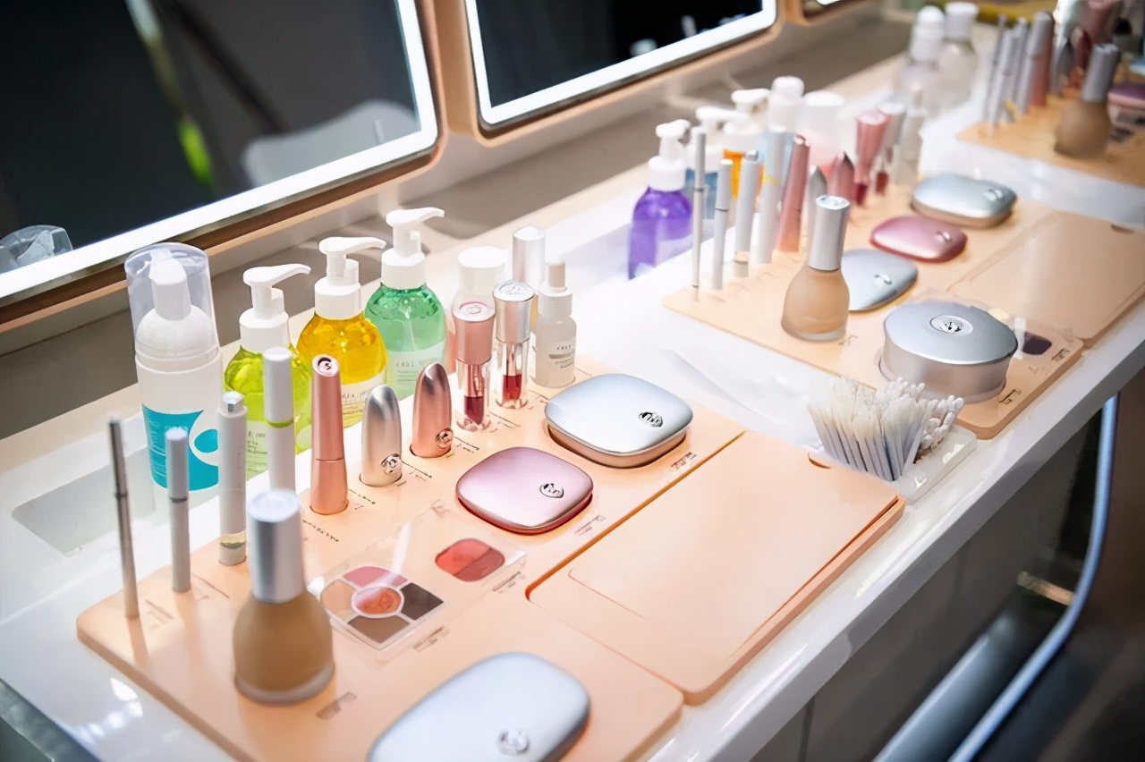 化妆品生产经常遇到的问题,彩妆化妆品厂难做