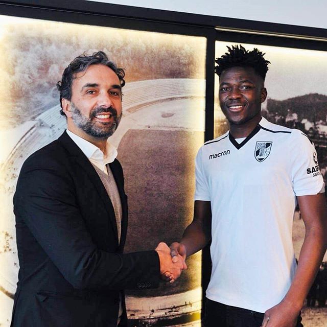 塔普索巴曼联,药厂后卫塔普索巴