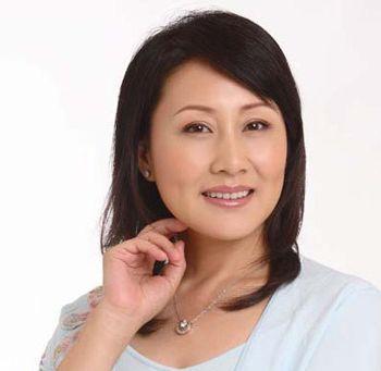 围绝经切除卵巢后什么反应,55岁闭经摘环例假又有了