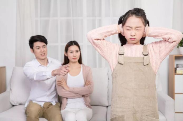 孩子不合群骂人打人,小学生在学校爱打人咋办