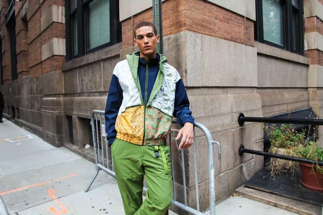 安踏冠军系列也开始发力了,openingceremony安踏联名