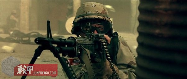 美国黑鹰战机坠落视频,十部顶级战争大片黑鹰坠落