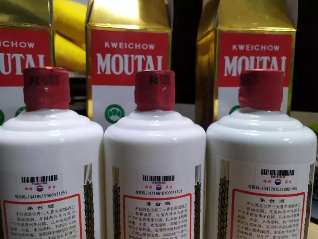 飞天茅台开箱测评视频,2022年精品茅台开箱鉴定真假