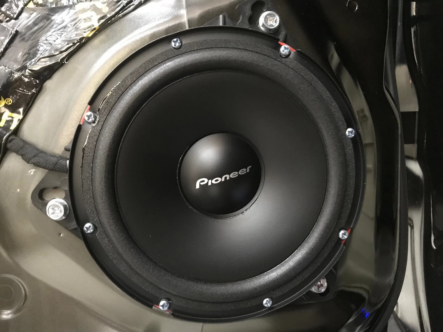 23款途乐改装全车内饰隔音过程,如何给日产途乐进行汽车隔音