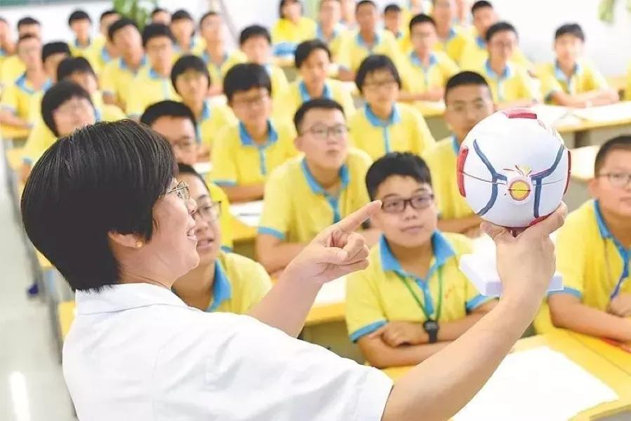 蓝光眼镜自动调焦骗局,网上的蓝光眼镜是真的吗